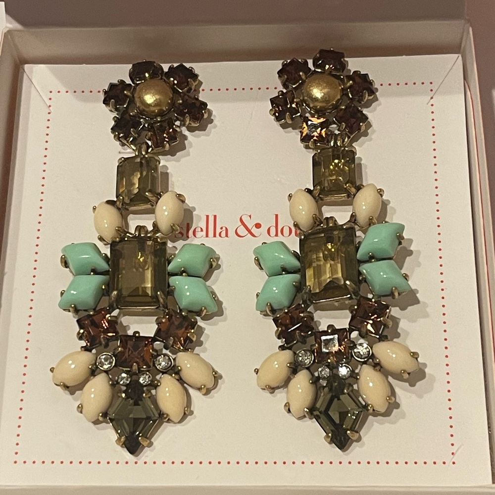 ⚡️FLASH SALE⚡️ Stella & Dot Melanie Chandelier earrings - new, in box.